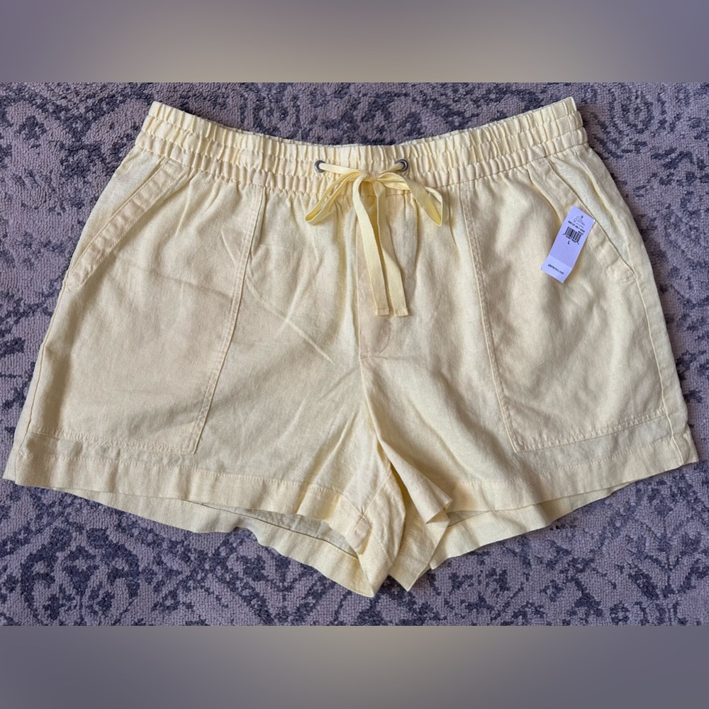 Women’s Gap Size L Yellow Draw String Linen Blend Shorts